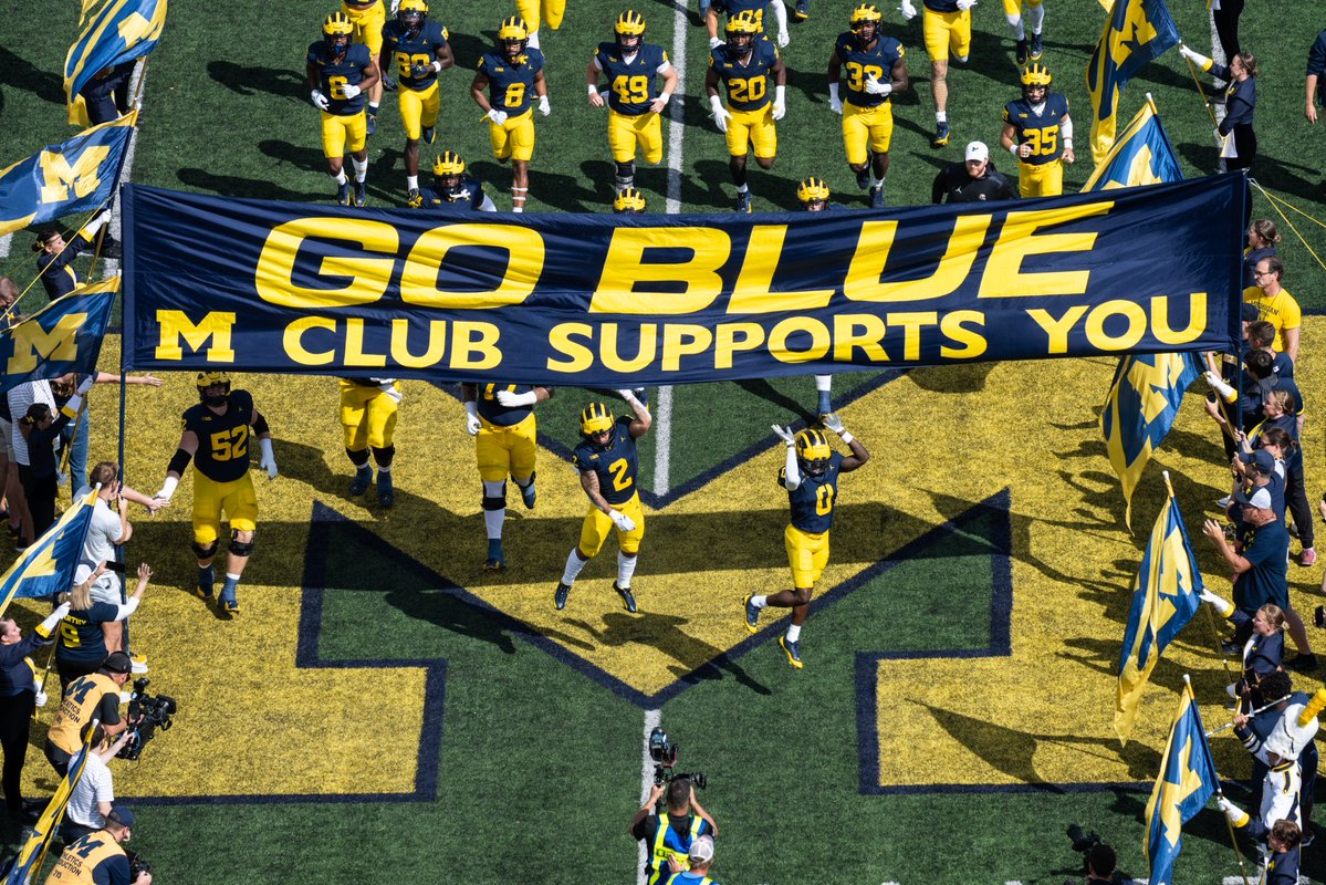 Jonatha22311851's tweet image. GO BLUE!!!!