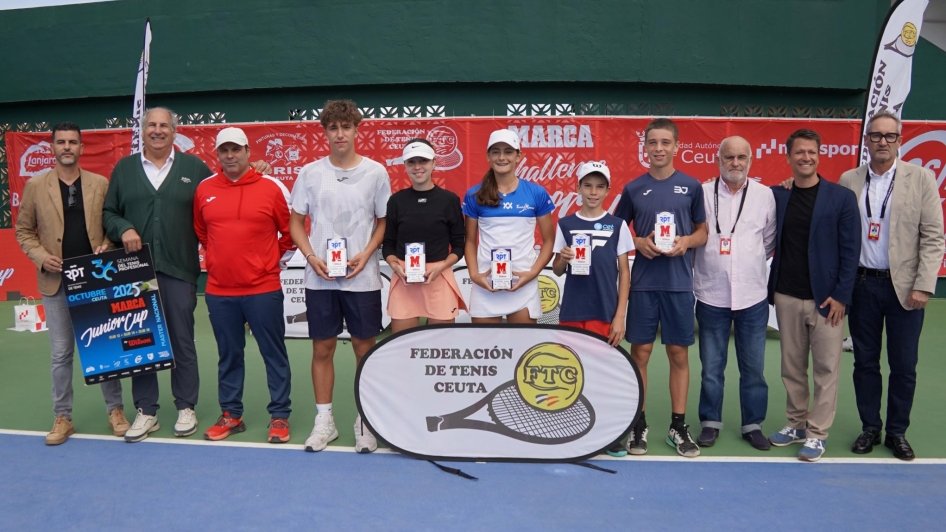 ¡Saludad a los nuevos maestros! 🎓🎾

El circuito nacional juvenil <a href="/RPTtourbyMarca/">RPT Circuitos Nacionales MARCA</a> cierra en Ceuta su temporada 2025 con la celebración del Master Nacional

📲 rfet.es/es/noticia/exi…

📸 <a href="/rptenis/">RPTenis</a>