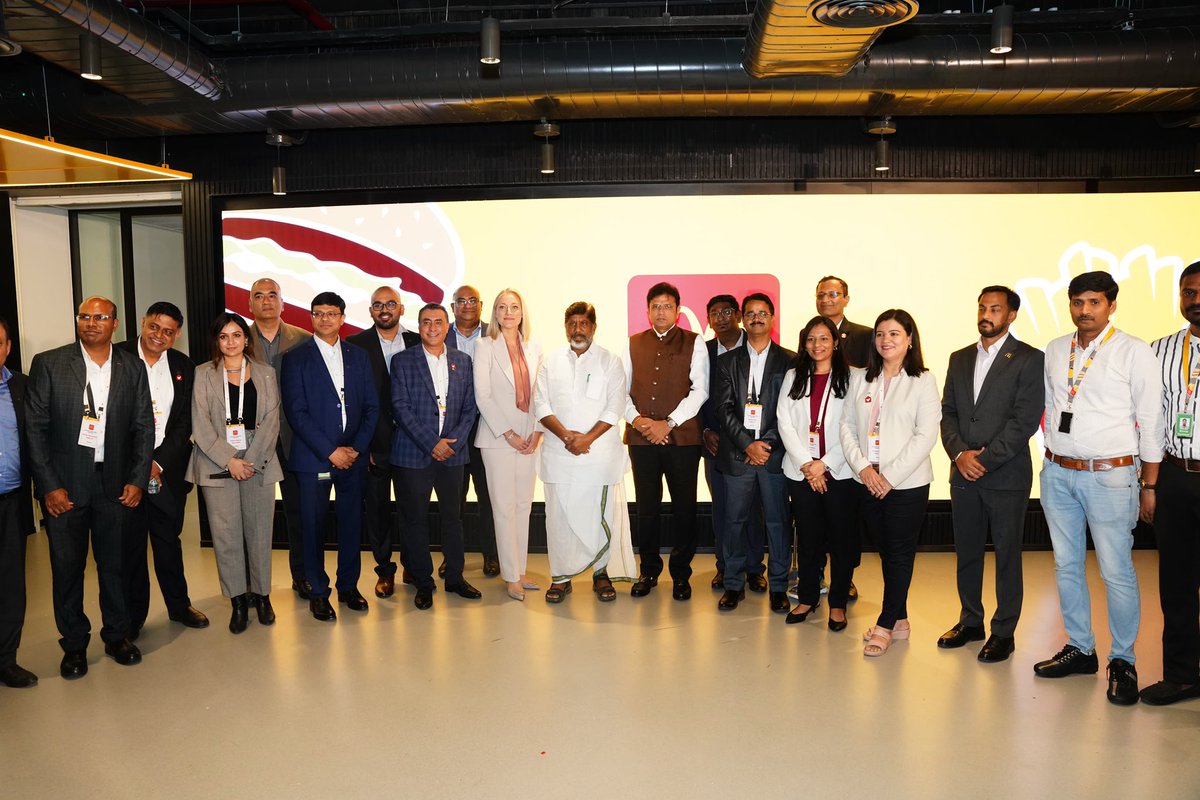 shinenewshyd's tweet image. Fast-food giant @mcdonaldsindia inaugurated its #Global Office (Global Capability Centre) spread across 1.56 lakh sft in #HITEC City, #Hyderabad, on Wednesday. The facility was formally launched by #Deputy #CM @Bhatti_Mallu &amp;amp; Industries #Minister D @OffDSB