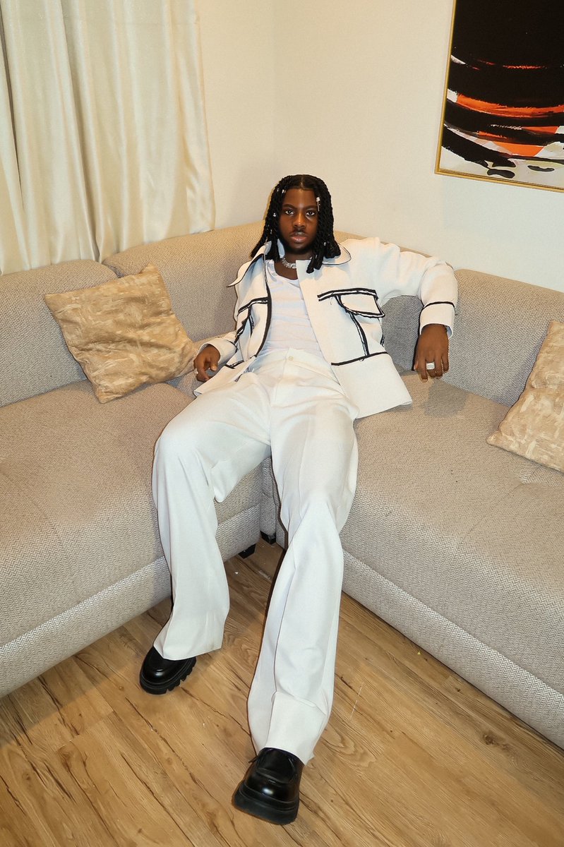 koyin_official's tweet image. All my love, as ever… 🥂🌹