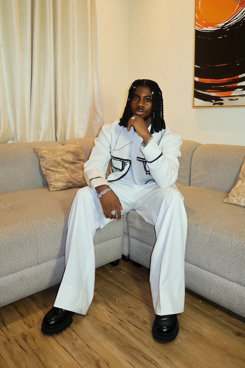 koyin_official's tweet image. All my love, as ever… 🥂🌹