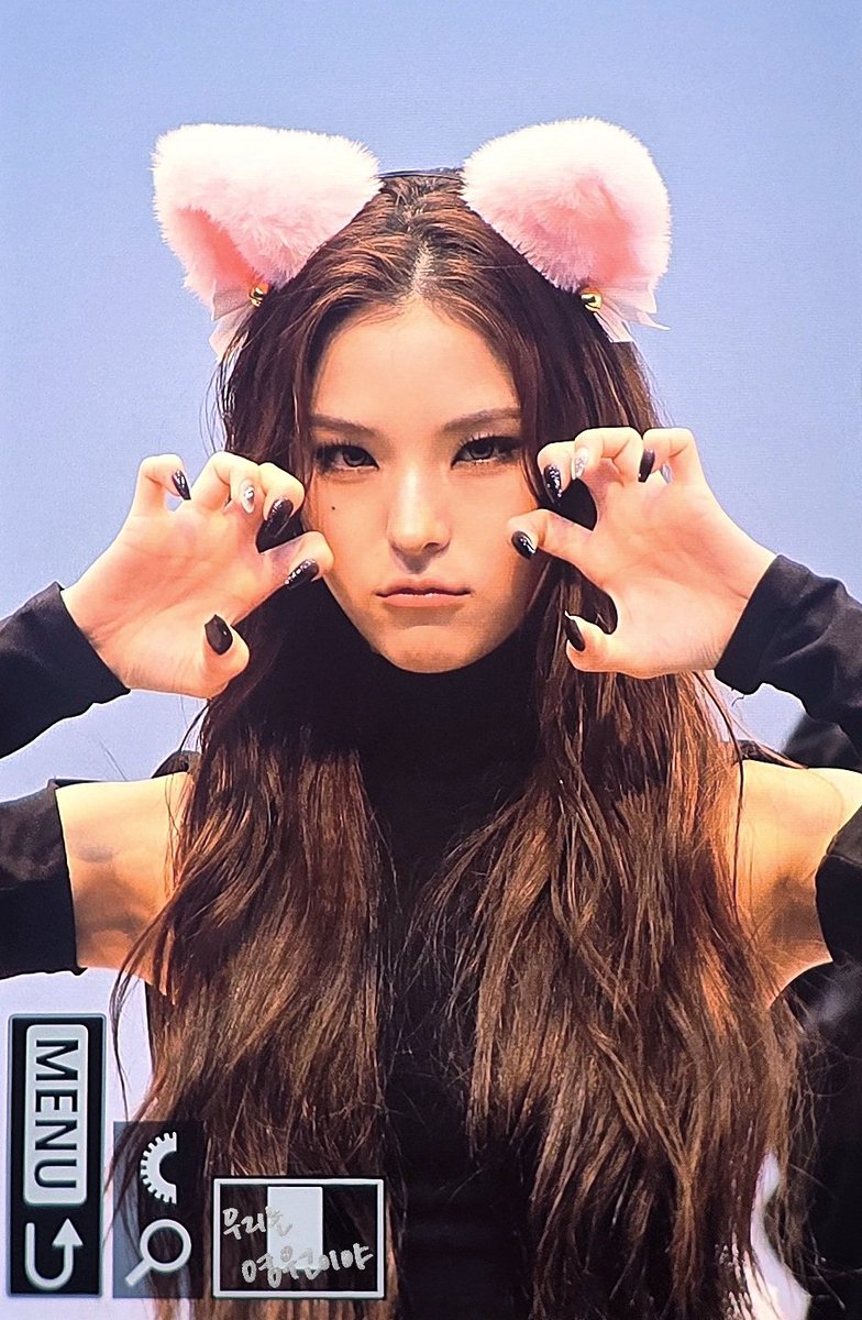soko041028's tweet photo. 251028 #마이

#IZNA #이즈나 #MAI #마이 #まい https://t.co/QjSTAhIg9c