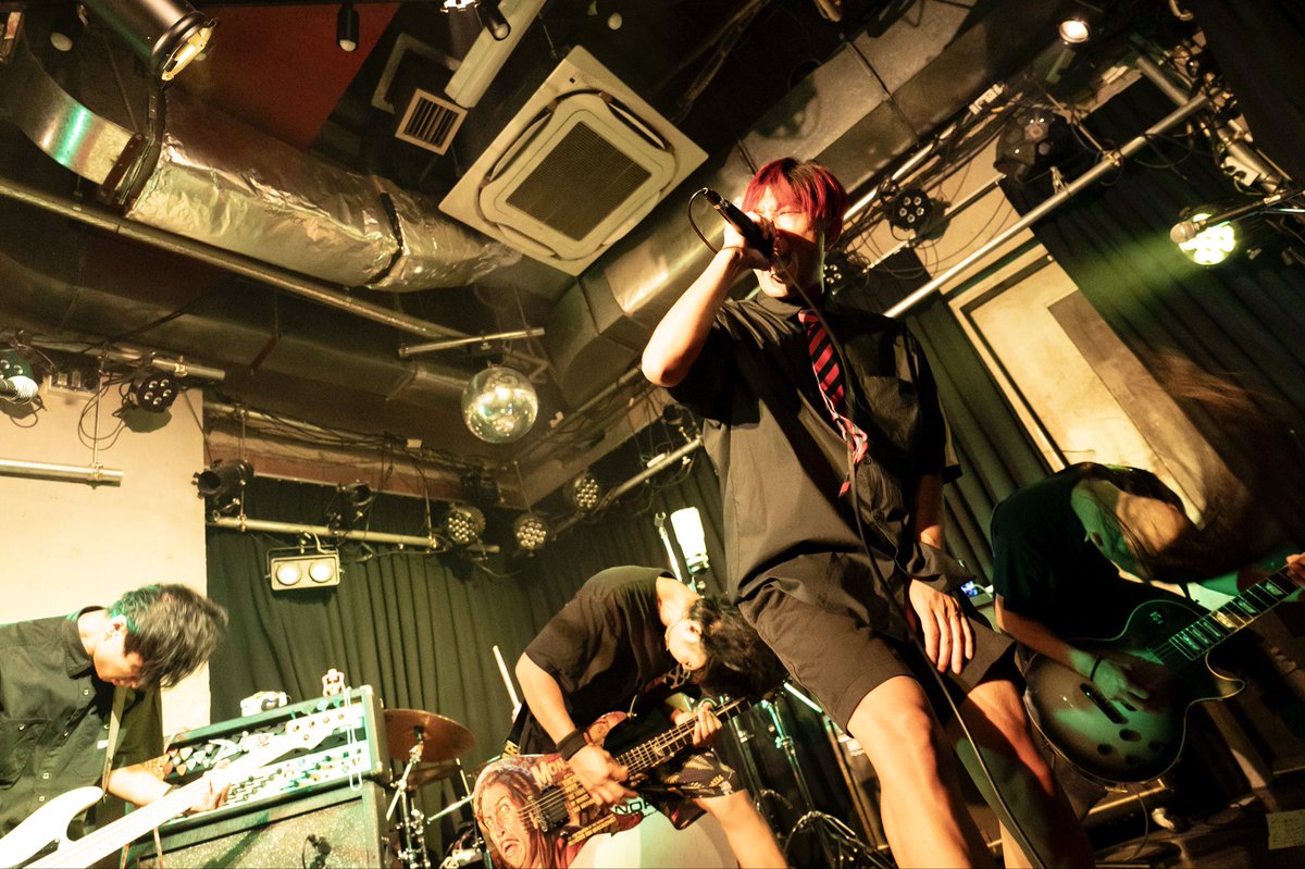 since20191026's tweet photo. 2025.10.17
SEPTALUCK Live at 新宿HEIST
7年ぶりくらいにLive撮影復帰しました。

@SEPTALUCK 
@efuefustar 
@hiromu_dr1201 
@DeadTOMOYA 
@masyu_ba 
@cforchihiro 

#SEPTALUCK
#セプアラ
#写真
#photo
#photography
#photograph https://t.co/KlZKeiFzdu