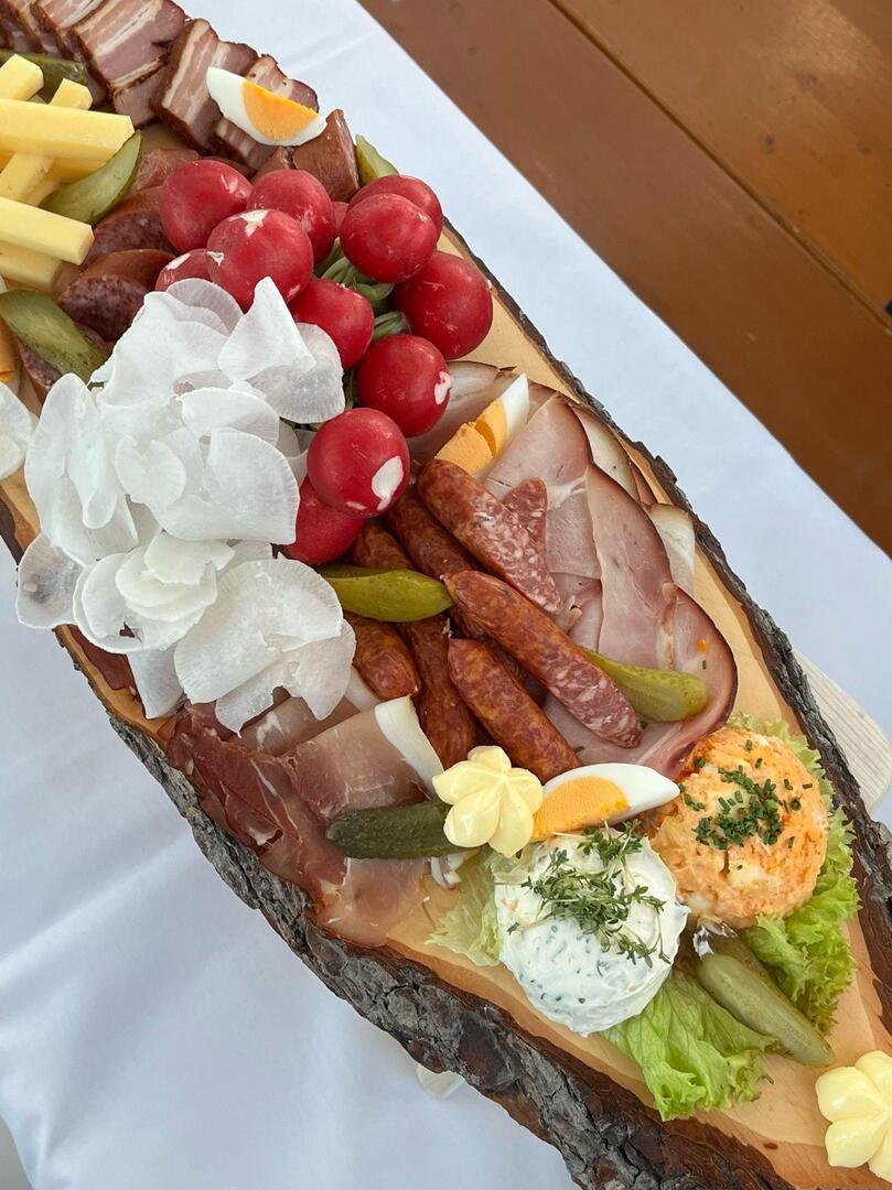 homevsfastfood's tweet image. [I ate] German "Brotzeit“ (snack platter with cheese, cold cuts, pickles coming with an assortment of bread)
👉 homecookingvsfastfood.com
#GermanFood #Brotzeit #SnackPlatter #CheeseLovers #FoodieDelight #homecooking #food #recipes #foodpic #foodie #foodlover #cooking #hungry #goo…