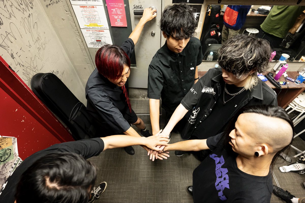 since20191026's tweet photo. 2025.10.17
SEPTALUCK Live at 新宿HEIST
7年ぶりくらいにLive撮影復帰しました。

@SEPTALUCK 
@efuefustar 
@hiromu_dr1201 
@DeadTOMOYA 
@masyu_ba 
@cforchihiro 

#SEPTALUCK
#セプアラ
#写真
#photo
#photography
#photograph https://t.co/p6P6DtaFTb