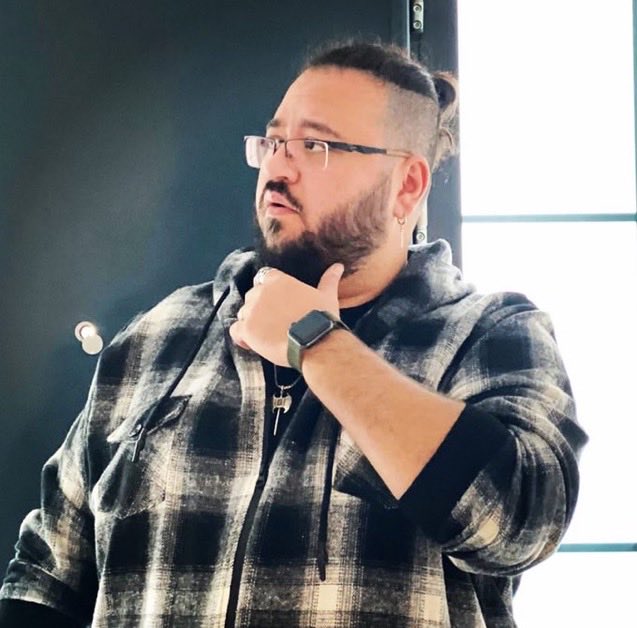 🔥 Jahrein, 29 Ekim Cumhuriyet Bayramı’nı kutlayan bazı ünlüleri, geçmişte Sırrı Süreyya Önder’in vefatı sonrası başsağlığı dileklerinde bulundukları gerekçesiyle eleştirdi. Ayrıca “Abi haklısın ama bugün günü değil.” diyen bir takipçisine de yanıt verdi.

• "Hayır. Tam günü. Bu