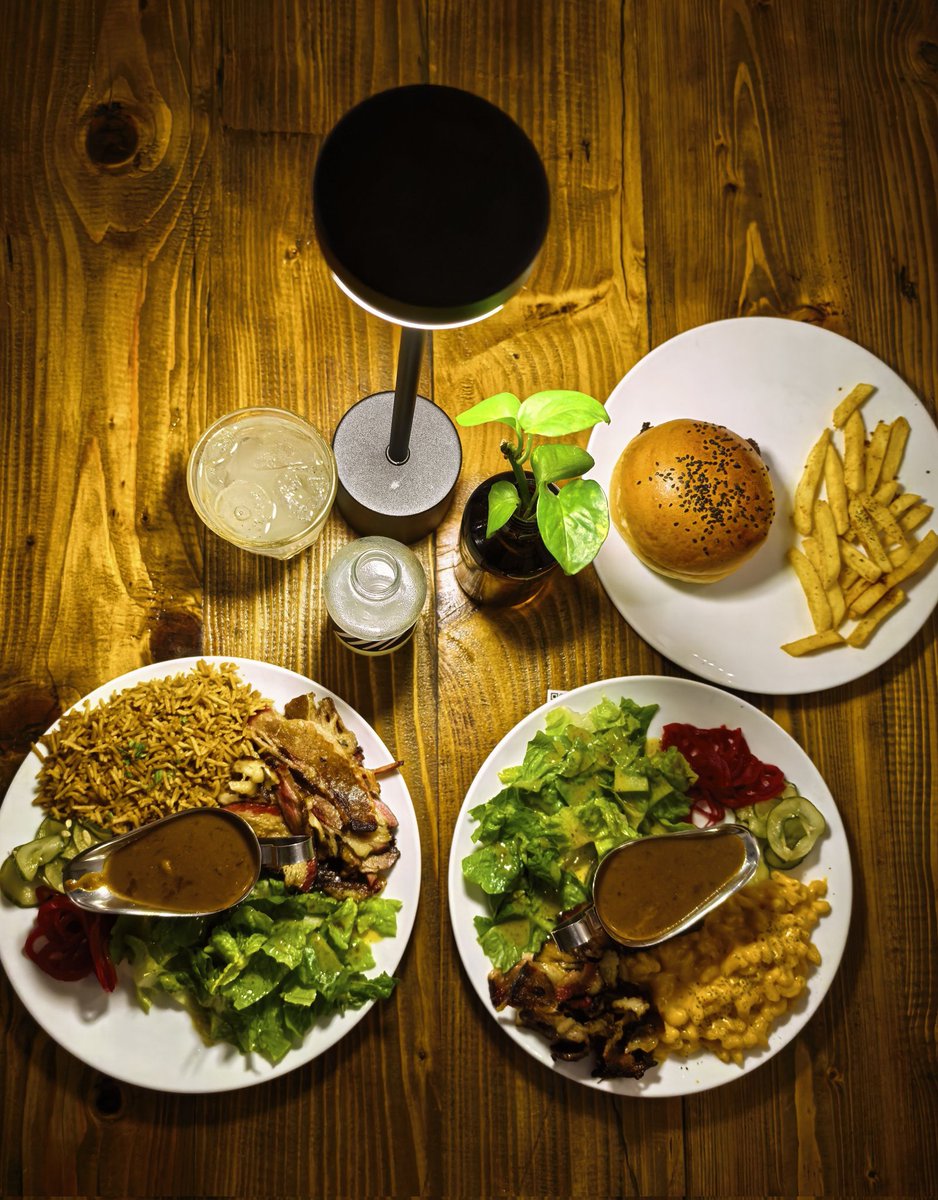 arr_ant's tweet image. Dinner time .....