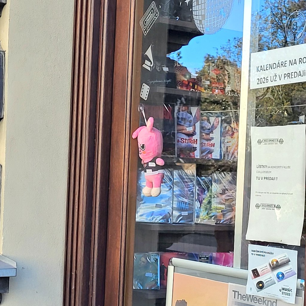 Dwaekki all around the world