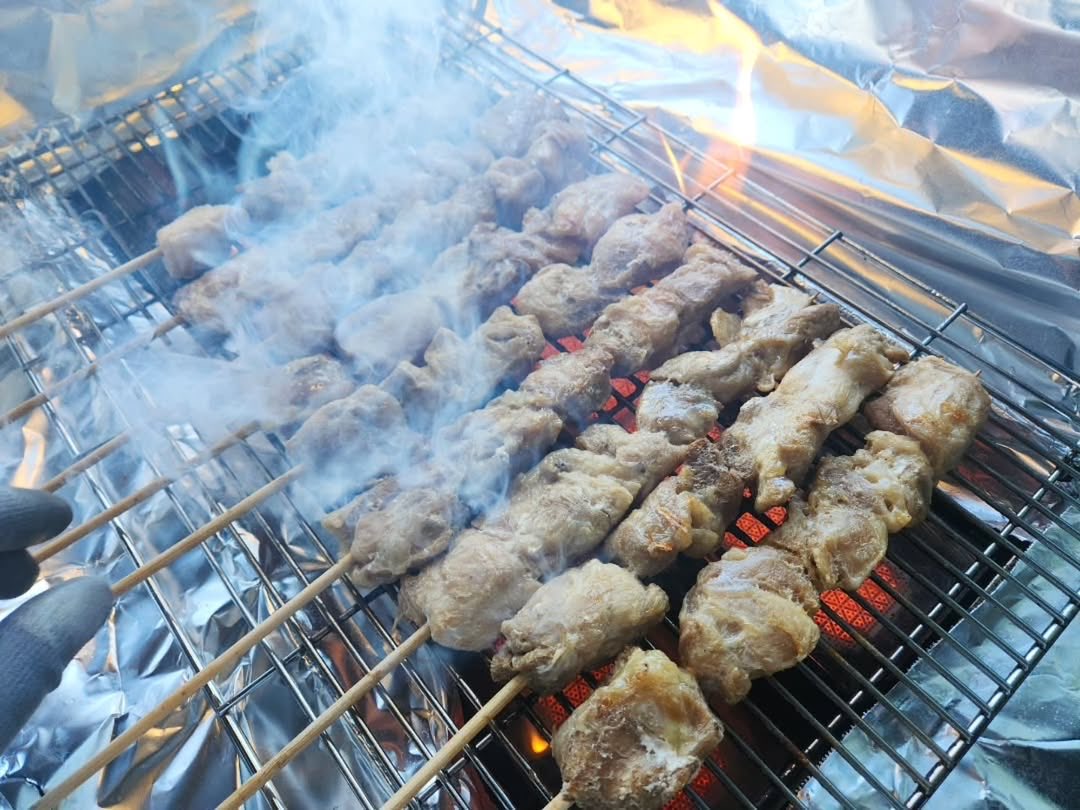 "The prod. company's CEO dropped by and said he hadn't realized Minho's popularity was this immense. That although he's worked with many actors, LMH really stands out. I gave him a detailed briefing to proudly explain that all the big data proves LMH is truly top-tier!"
#LeeMinHo