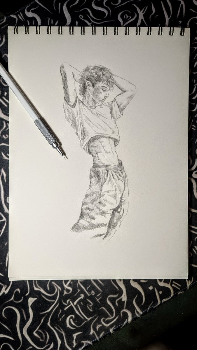 ink_dxn's tweet photo. •MASCULINE FEELS FRAGILE• #gayart #art #sketch #twink #drawing https://t.co/ccpSAdqbDR https://t.co/waazs68ZsP