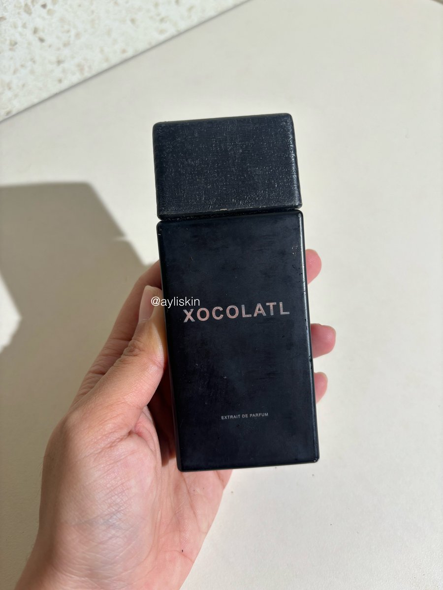 ayliskin's tweet photo. ohh, you smells like CHOCOLATE 🍫

Local Brand SAFF &amp; Co. XOCOLATL new packaging so cute 

from this 30ml                                   to this 35ml https://t.co/WztuYLpqBF