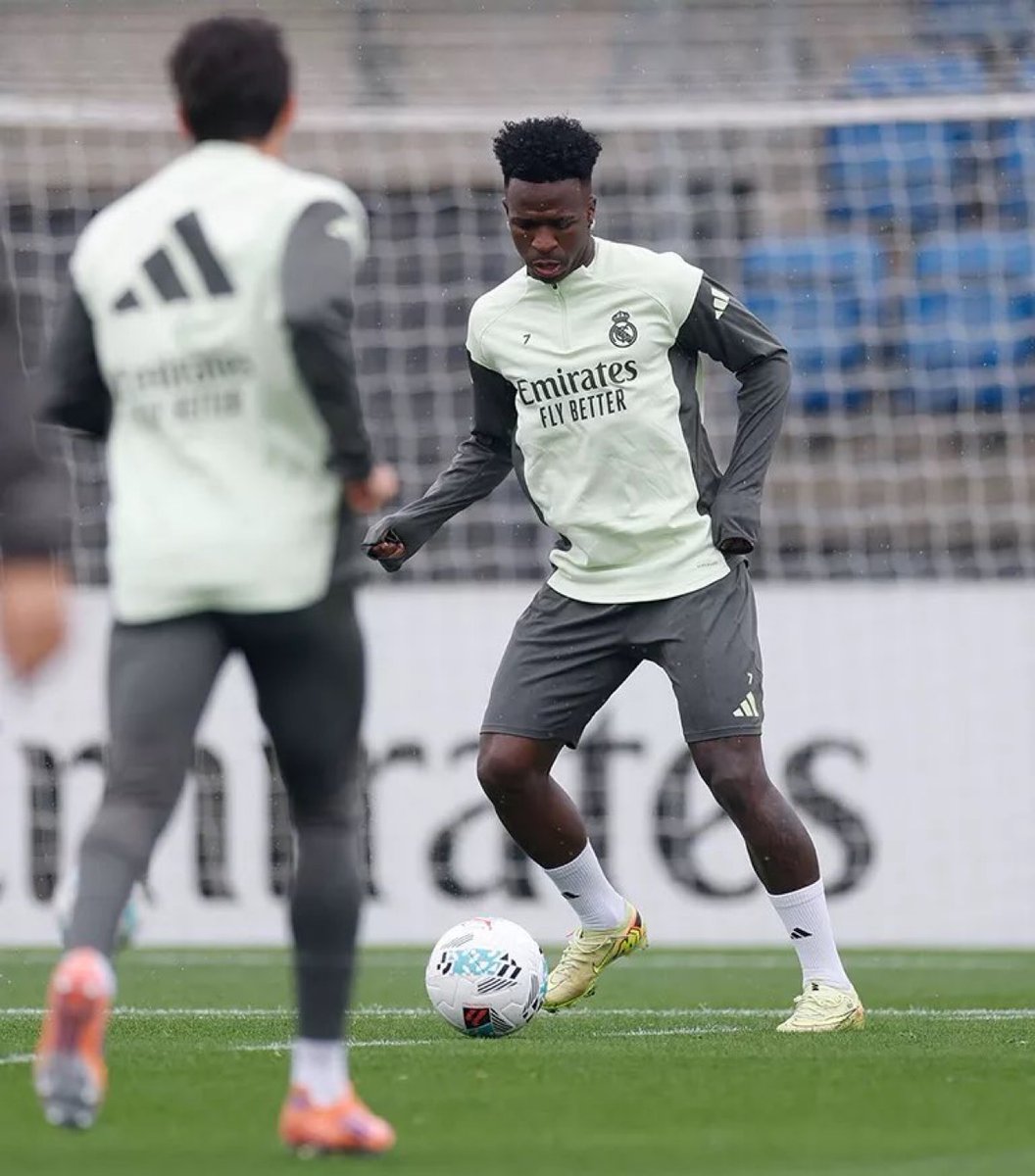 🚨 Viní Jr. in training today. 🤍