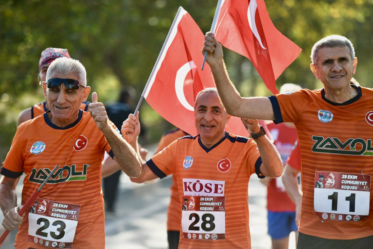 avbilaluludag's tweet photo. Cumhuriyetimizin 102. yıl dönümü kutlamaları kapsamında düzenlediğimiz Sarıçam Belediyesi Cumhuriyet Koşumuza katılım sağlayarak Atatürk'ün izinde, Cumhuriyet için koşan ve dereceye giren tüm sporcularımızı tebrik ediyorum.

Bu vesileyle bir kez daha; bizlere ebedi bir vatanı miras bırakan ve fikirleriyle yolumuzu aydınlatan Cumhuriyetimizin kurucusu Ulu Önderimiz Mustafa Kemal Atatürk'ü, milli mücadele kahramanlarımızı ve aziz şehitlerimizi saygı, rahmet ve minnetle anıyor, cumhuriyetimizin 102. yılını, büyük bir gururla kutluyorum. 🇹🇷

#SarıçamBelediyesi
#29EkimCumhuriyetBayramı