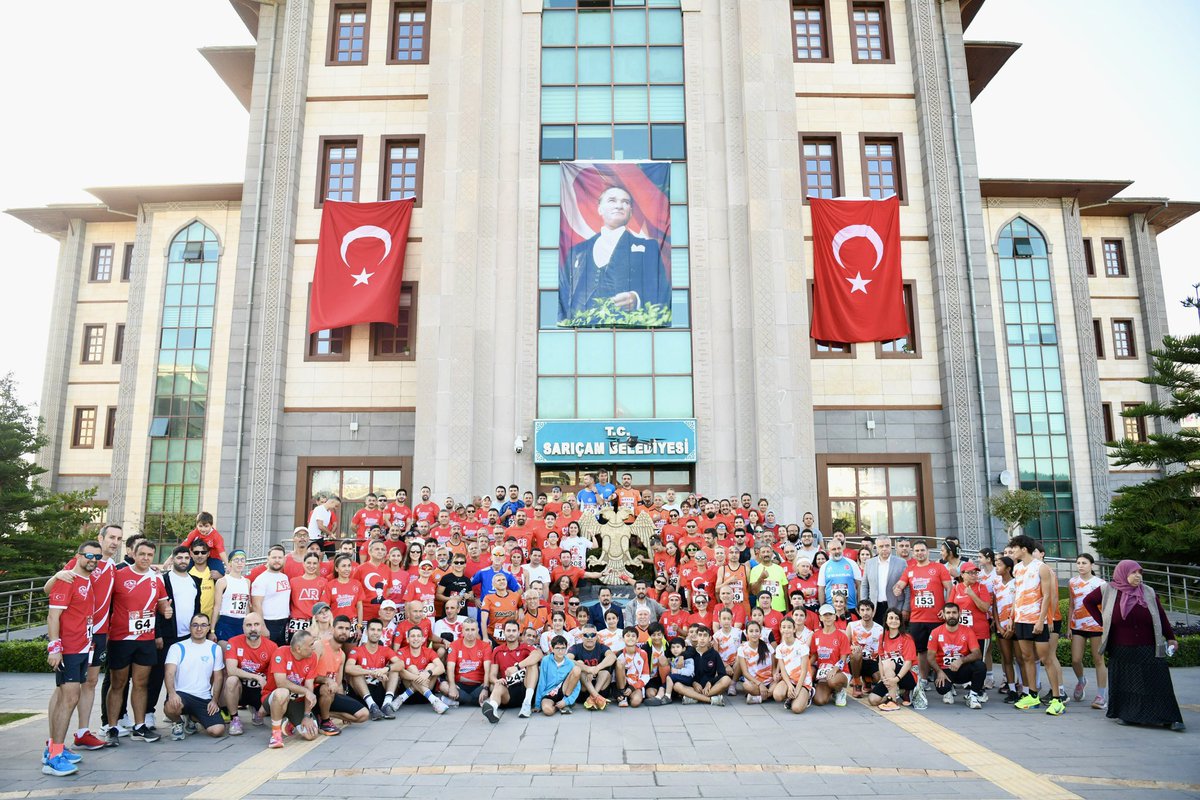 avbilaluludag's tweet photo. Cumhuriyetimizin 102. yıl dönümü kutlamaları kapsamında düzenlediğimiz Sarıçam Belediyesi Cumhuriyet Koşumuza katılım sağlayarak Atatürk'ün izinde, Cumhuriyet için koşan ve dereceye giren tüm sporcularımızı tebrik ediyorum.

Bu vesileyle bir kez daha; bizlere ebedi bir vatanı miras bırakan ve fikirleriyle yolumuzu aydınlatan Cumhuriyetimizin kurucusu Ulu Önderimiz Mustafa Kemal Atatürk'ü, milli mücadele kahramanlarımızı ve aziz şehitlerimizi saygı, rahmet ve minnetle anıyor, cumhuriyetimizin 102. yılını, büyük bir gururla kutluyorum. 🇹🇷

#SarıçamBelediyesi
#29EkimCumhuriyetBayramı