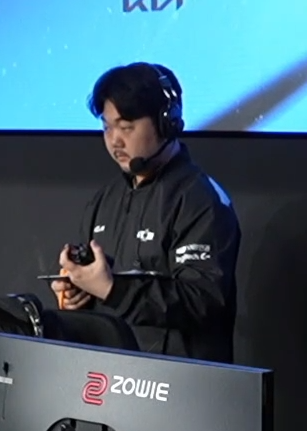 이한영 tweet media