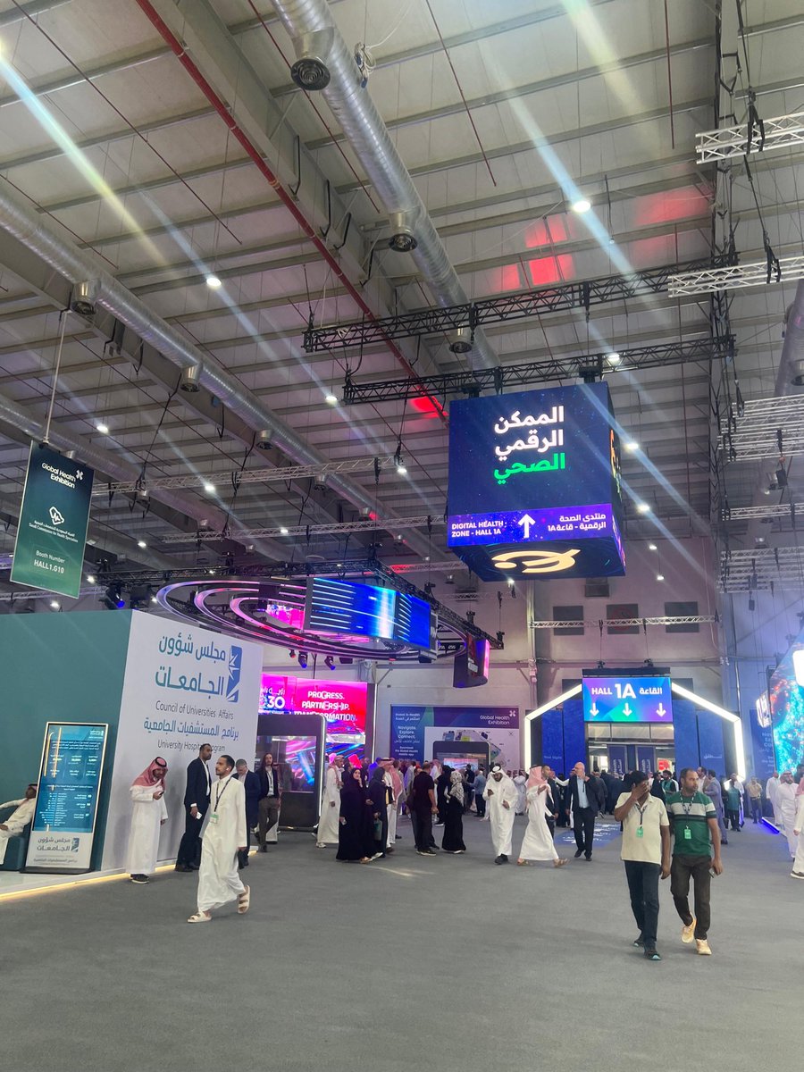 محمد خرِف. tweet media