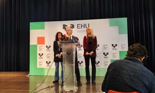 El rector Joxerramon Bengoetxea alerta de que el presupuesto de Lakua supone «la parálisis de EHU» naiz.eus/eu/info/notici…
✍️ <a href="/Ion_Salgado/">Ion Salgado</a>