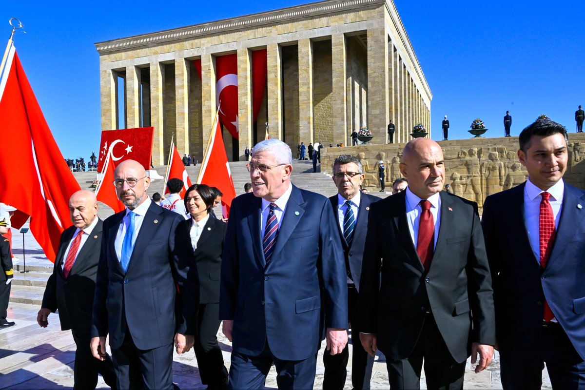 Cumhurbaşkanlığı Külliyesindeki resepsiyona İYİ Parti Genel Başkanı Müsavat Dervişoğlu katılmayacak.