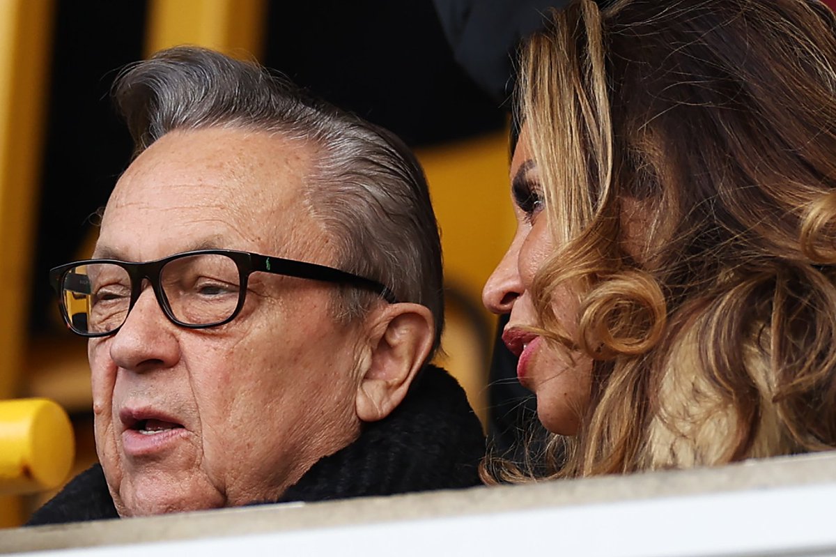 <a href="/HammersUnited2/">Hammers United</a> Mainstream media have known about s*xual assault allegations and police investigations of #DavidSullivanWHU for years so why have they sat on reports allowing little girls and teens going to #WestHam to step into the paths of a serial predator &amp; his enablers?

#MeTooUK #UKEpstein