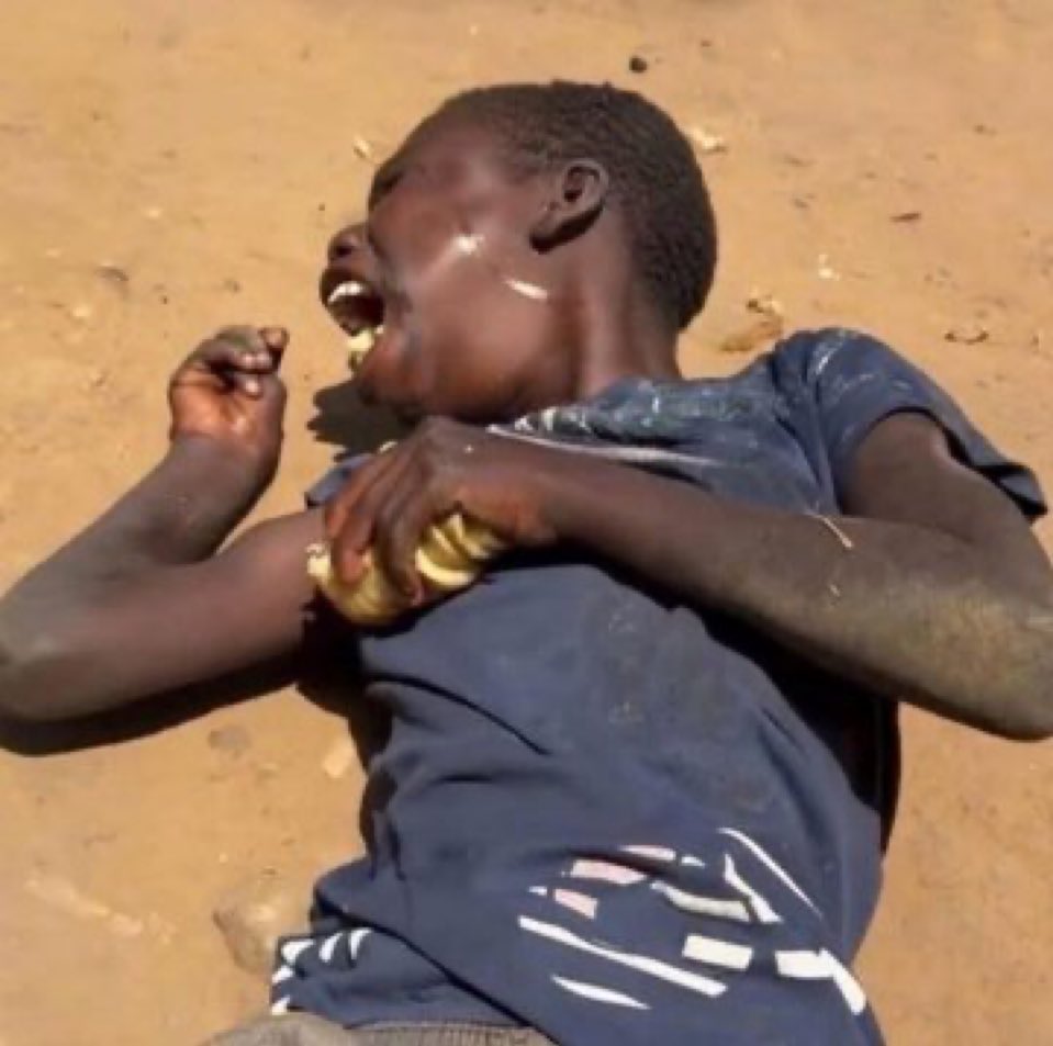 IdrissSihamedi's tweet image. Les larmes coulent sur son visage…

Qu’Allah nous réveille véritablement.