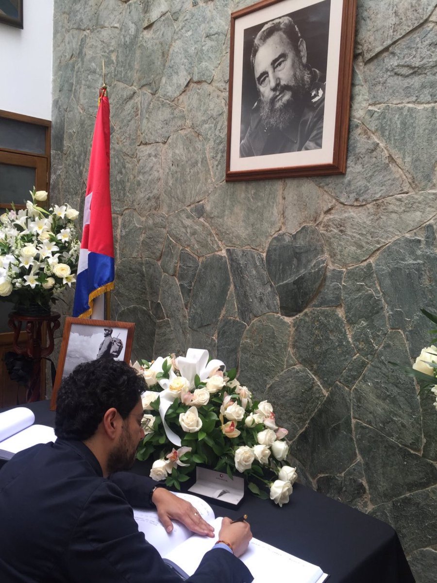 Santiago Alvarán tweet media