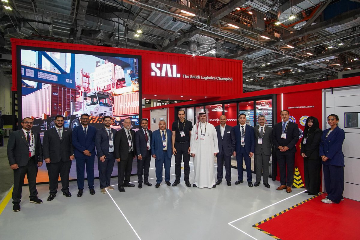 بحضور سعادة الرئيس التنفيذي <a href="/ojhariri/">عمر بن طلال حريري | Omar Hariri</a> وعدد من التنفيذيين؛ تتواجد سال في يومها الأول من معرض النقل اللوجستي لجنوب شرق آسيا في سنغافورة، حيث سجلت حضوراً متنوعاً من نخبة روّاد القطاع، لتستعرض حلولها اللوجستية المبتكرة التي تسهم في دفع عجلة التكامل اللوجستي على المستوى الإقليمي