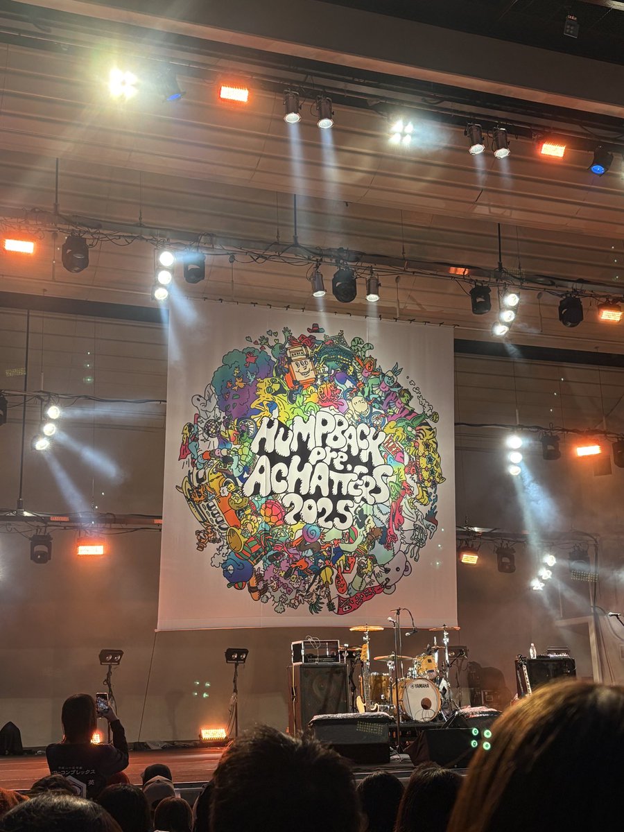 rock__128's tweet photo. Hump Back pre. “ACHATTERS 2025”
2年振りのハンプでみんなお母さんになって帰ってきてくれてありがとう
月まで始まりで涙(；；)(；；)
最高すぎたよありがとう https://t.co/lJ00zyUbuY