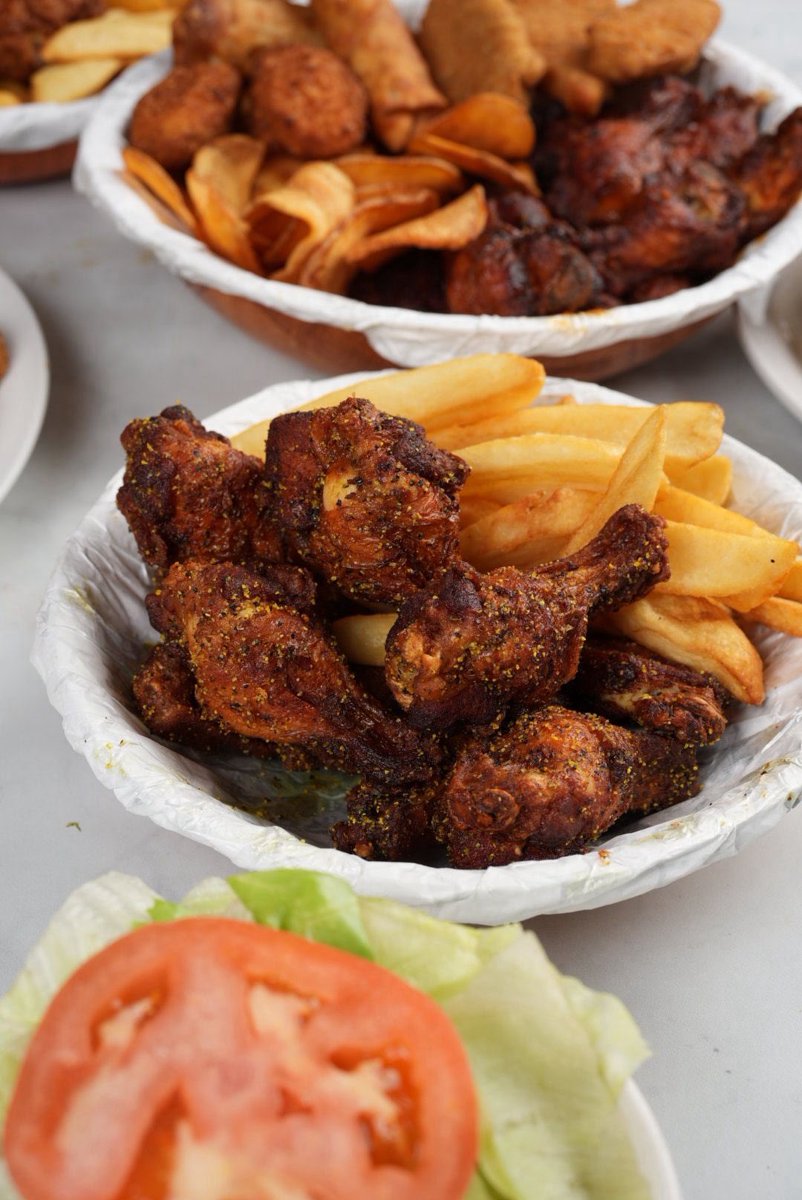 bistro_on's tweet photo. Good Wednesday morning from The Bistro/SternsDeli and The SteakPit. Let’s do it again! We want our Blue Jays to get hungry for another win and we want our customers to get hungry for our food! And we want both to Take Us Home!! #wingsnthings #ribsnsteak #deli #takeout #delivery #online #calibre #ubereats #takeushome #gojaysgo