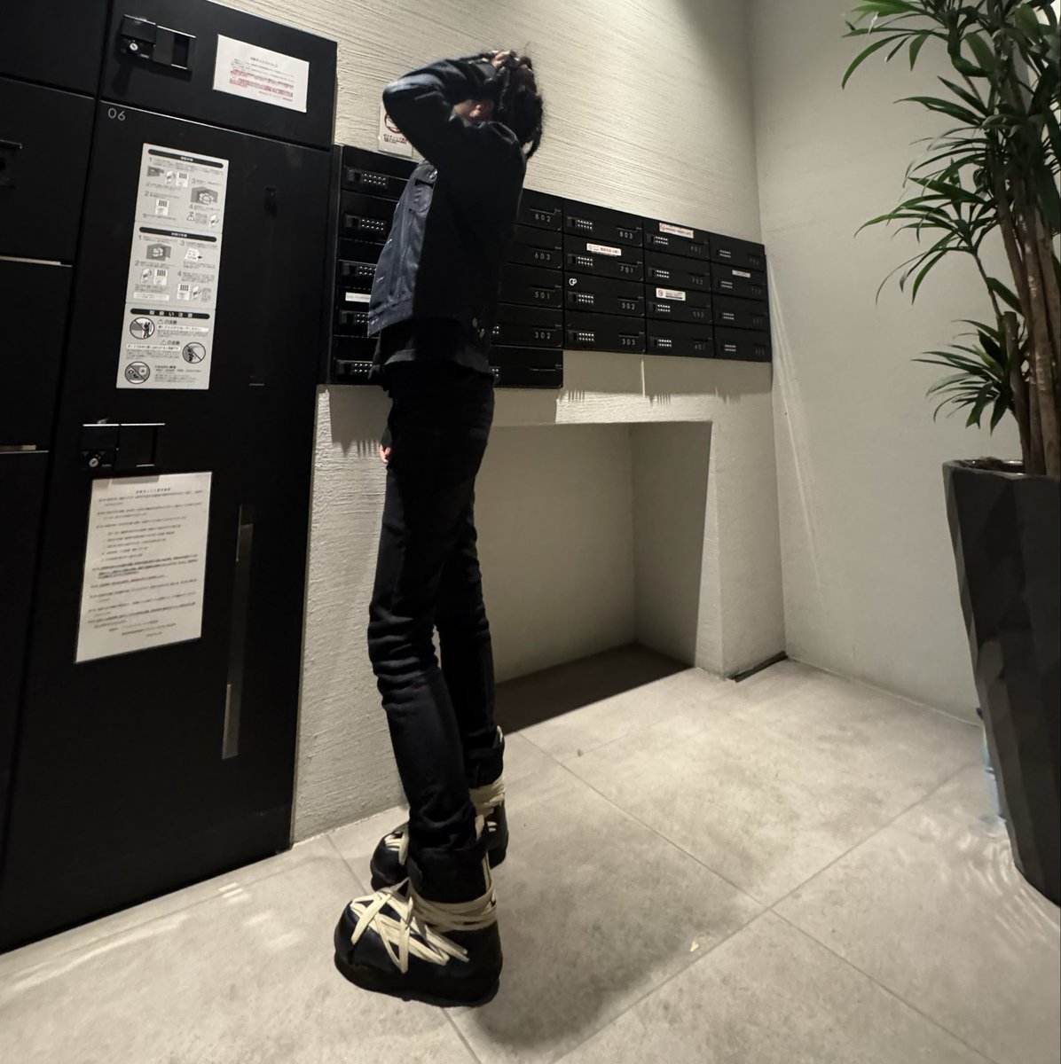 yslcoe tweet picture