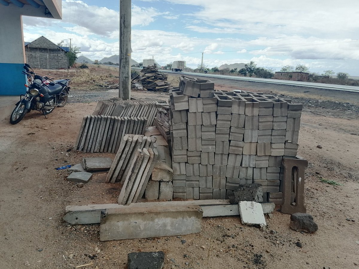 TaitaDictionary's tweet photo. If you are in Voi, Mwatate, Wundanyi or Taveta and you are looking for an architect who may also double as a contractor, materials supplier &amp; project manager, kindly call BELK on     0708 544 442

Quality work + materials  lives here

📍Belk Hardware, near P&amp;G Highway Hotel #ad https://t.co/BFzIrzuwEn
