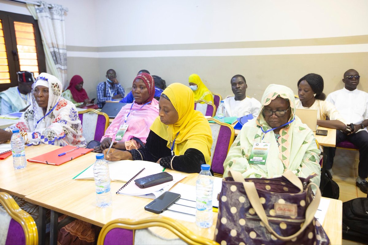 UrcbSd's tweet photo. Du 28 au 29 octobre 2025, le Centre Monseigneur Louis Durrieu de Ouahigouya accueille une retraite des communautés religieuses et coutumières dans le cadre du projet Djama Beog-néré. Placée sous le leadership de l’association ITTIHAD 
Lire : https://t.co/eyGHddfFRb https://t.co/etWFx0d86B