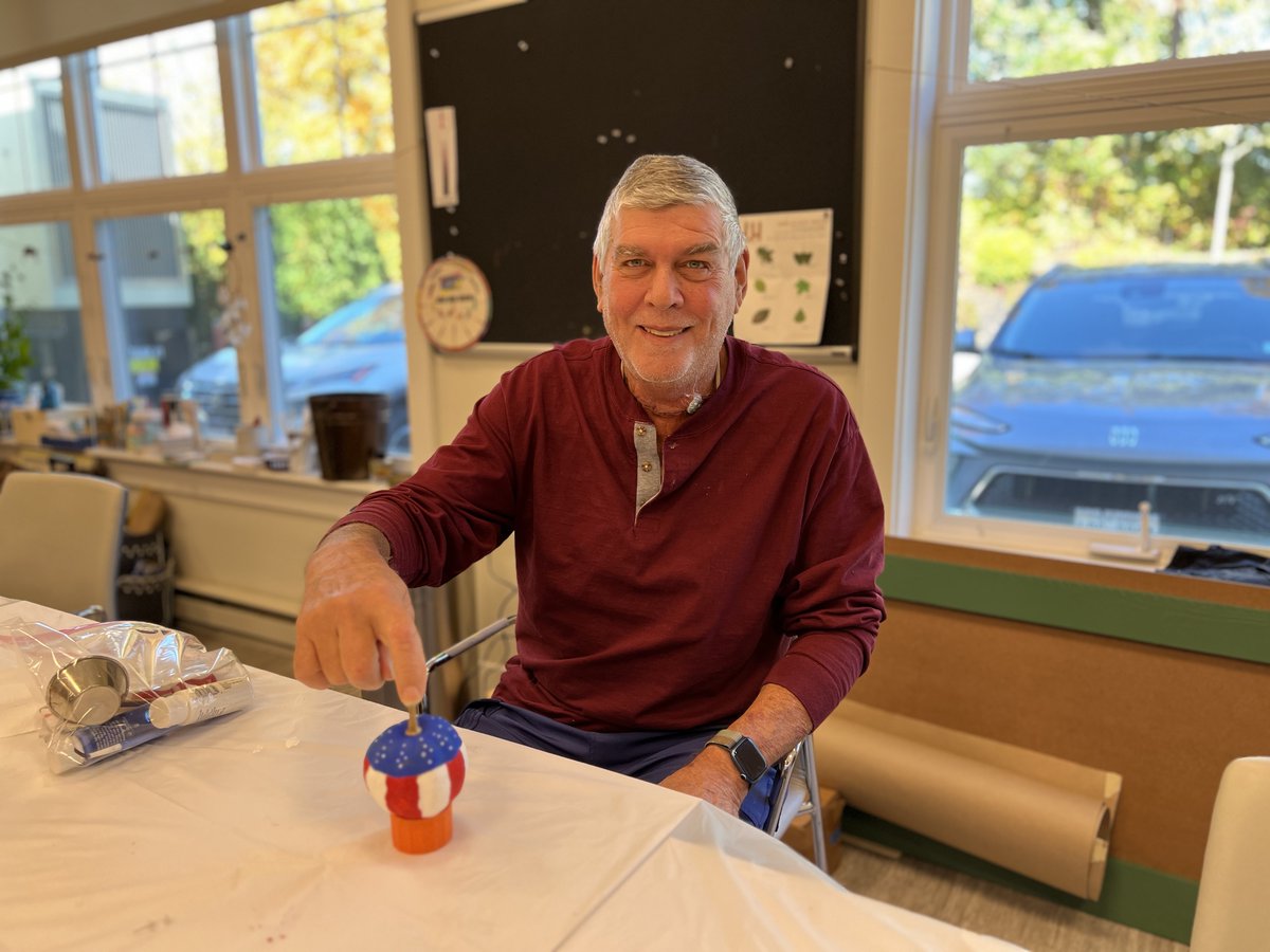 GurwinJewish's tweet image. Our Fountaingate Gardens members got spooky and creative with some pumpkin decorating! 
#PumpkinDecorating #CreativeFun #LifePlanLiving #FallVibes #SpookySeason #IndependentLiving #SocialFun #FountaingateFeeling #Commack #LongIsland