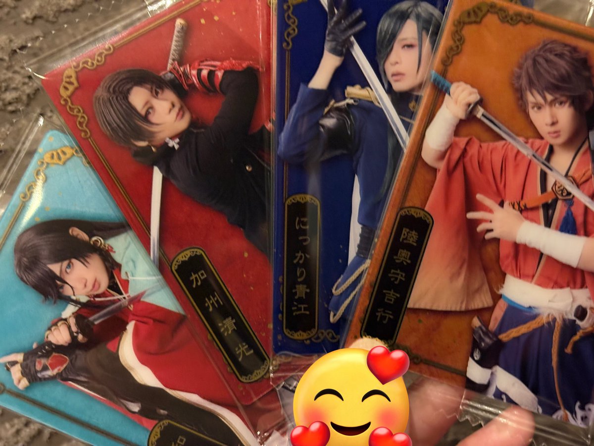 yunn_dgs's tweet photo. ファミマ3店舗目でゲット❗️
残り4個だったから出会えて良かったよ〜🥹
長谷部さんと大包平に会いたいです^_^ https://t.co/w0LjaFwr5I