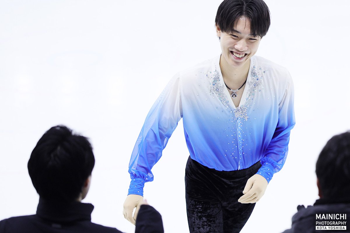 kotayoshidapic's tweet photo. フィギュアスケートコラム #figure_eye
福岡を拠点に今季に臨む #松岡隼矢 選手、#鈴木零偉 選手、 #立神杏士郎 選手。
春の手術を乗り越え、中四国九州選手権に臨んだ鈴木選手をはじめ、それぞれが歩む今シーズンを見つめました。
記事|https://t.co/ZBzAA8HRSp
写真特集|https://t.co/itM2QbnClD https://t.co/SPuFKVHaEc