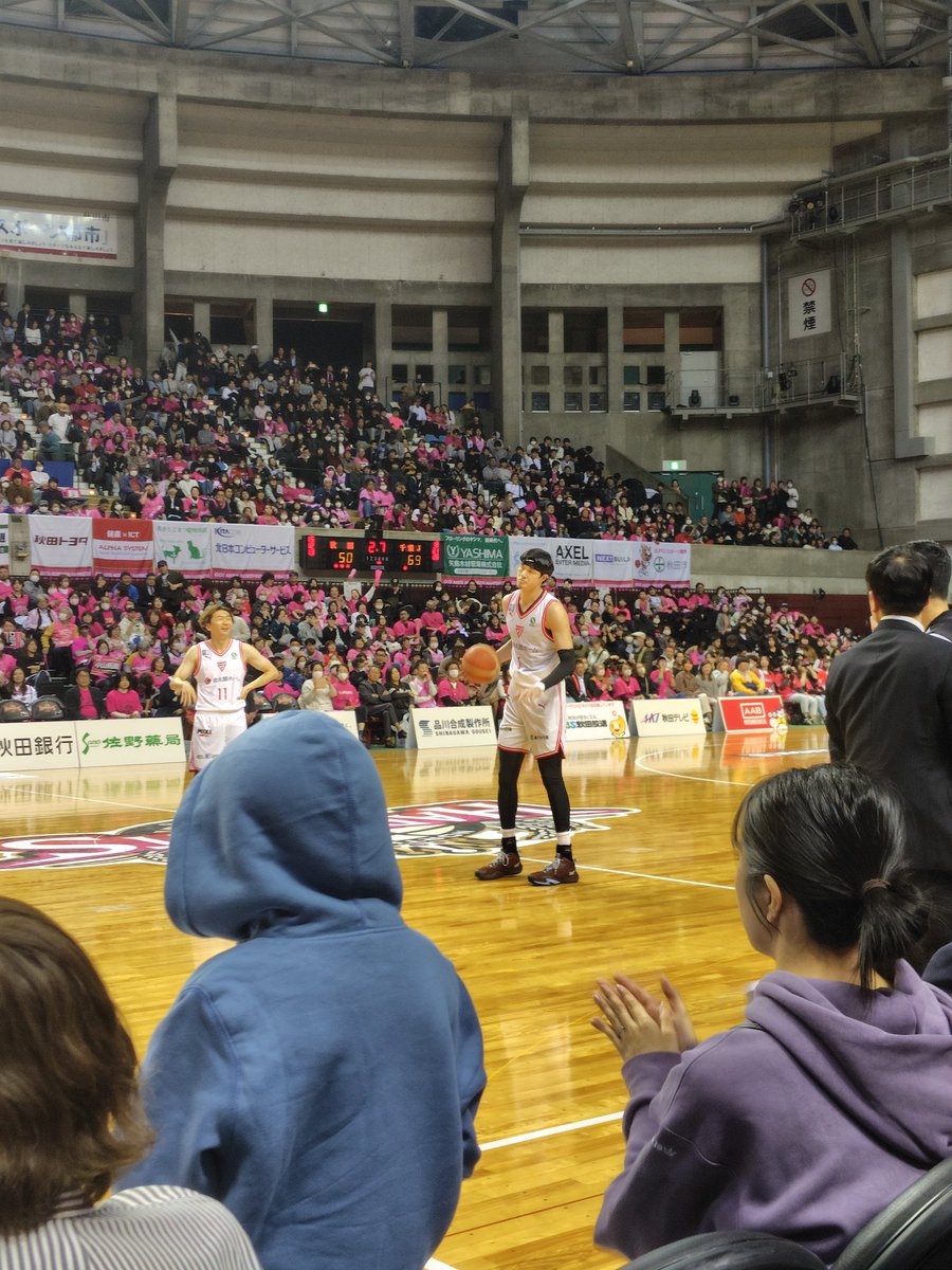 DemonASAkakka's tweet photo. 渡邊雄太でけえ https://t.co/5EpgdmyYic