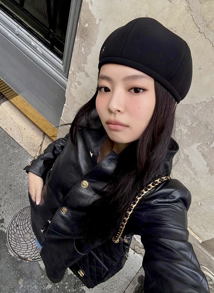 JENJJUNIE's tweet photo. 🖤 https://t.co/TSKLNIQH94