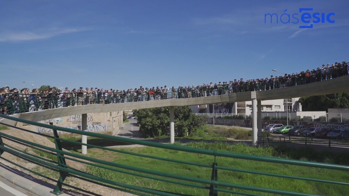 Hace un año, la DANA golpeó Valencia.

Hoy, desde <a href="/ESIC_University/">ESIC</a> y <a href="/Mas_ESIC/">MásESIC</a> , recordamos a las víctimas y agradecemos a quienes convirtieron la solidaridad en acción. 💙

esic.edu/noticias/esic-…

#ESICComunidadValenciana #másESIC #Solidaridad  #DANA