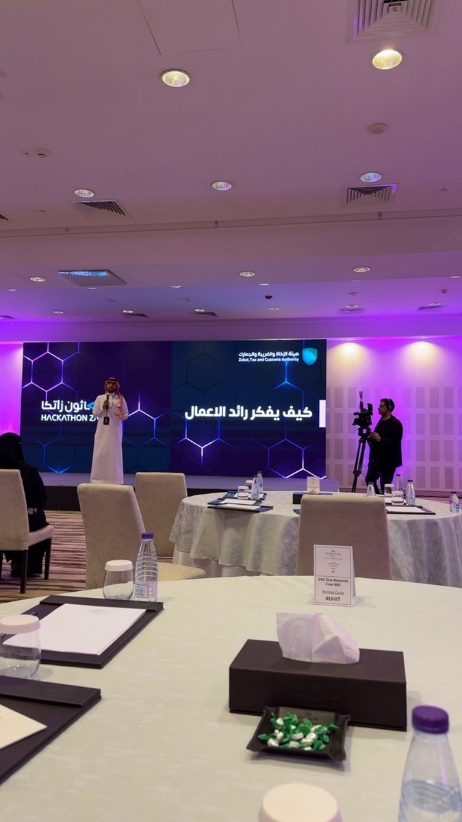 اسامه العنزي tweet media