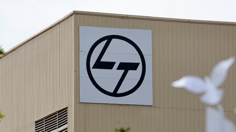 gitanjalir2001's tweet image. L&T Q2 results: Netprofit rises 16% to Rs 3,926 crore, misses estimates
#LT #Q2Results #EarningsUpdate #StockMarket #Engineering #IndiaBusiness #MarketUpdate