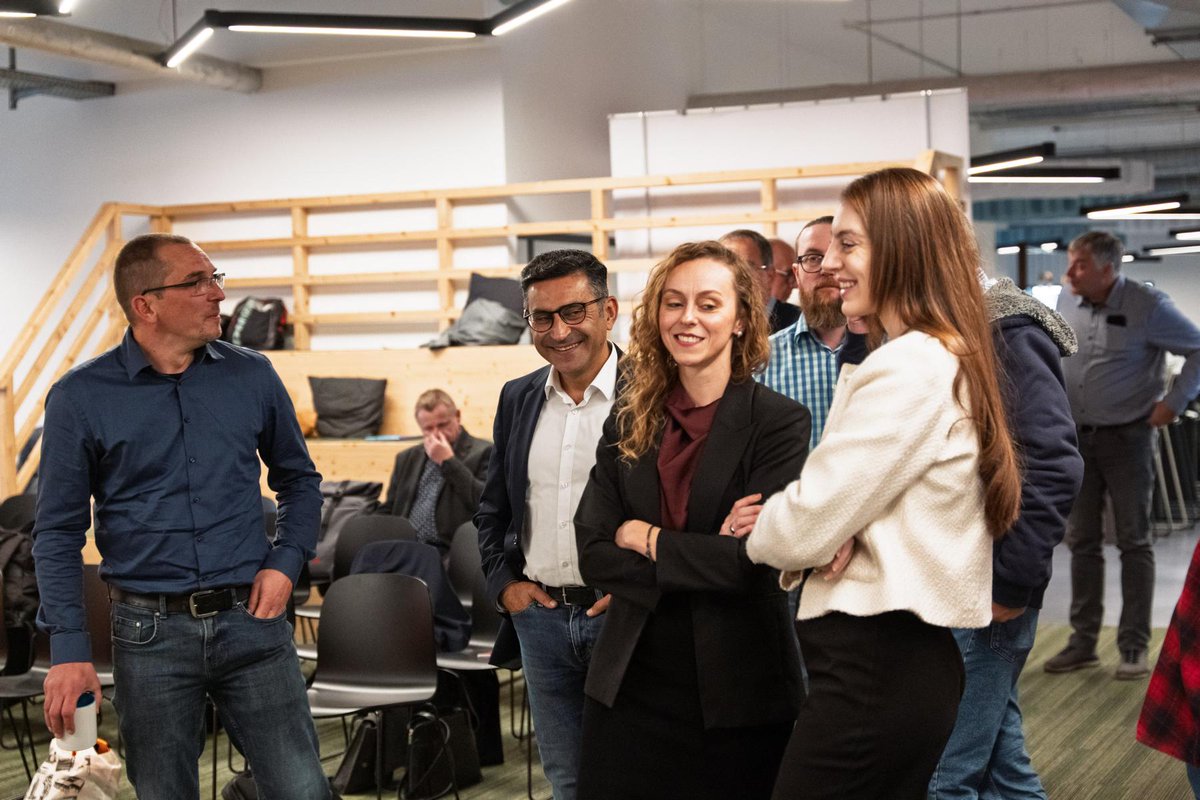 Erfolgreicher Tag: Auf der letzten Sitzung des Parteirats mit unseren Kreis- und Ortsvorsitzenden in Gießen sind wir erfolgreich in den Wahlkampf zur #Kommunalwahl 2026 gestartet. 

#FreieWähler #Hessen #Kommunalwahl2026 #Wahlkampf #Gießen  #orangepower #AnpackenfürHessen