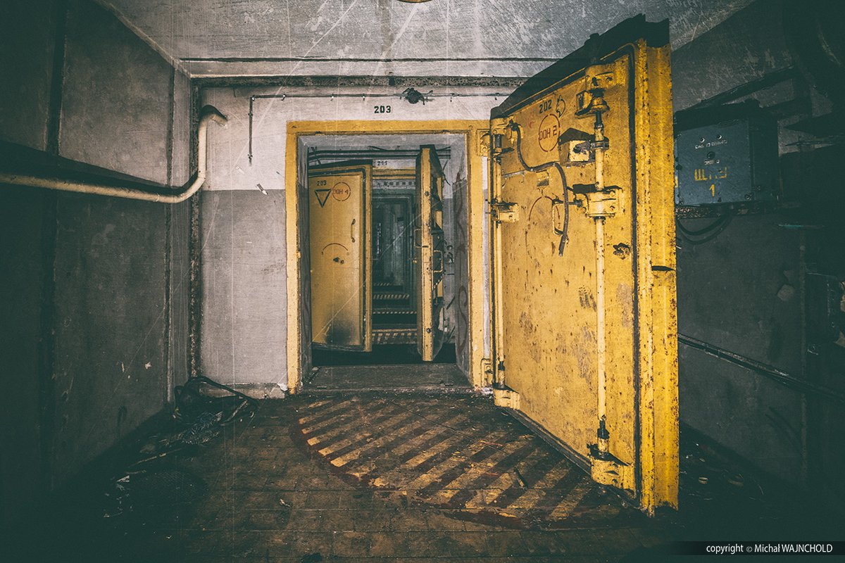 Podróż do wnętrza ziemi.
Miejsce fascynujące i opisane kiedyś przez <a href="/AdamSzulczewsk1/">Adam Szulczewski</a>