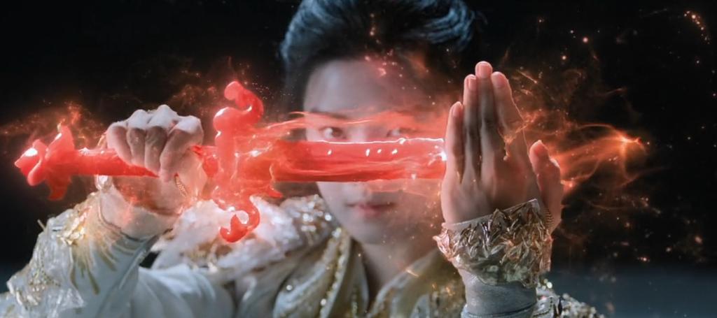 miaoqist's tweet image. weapon forging with her own blood #yeahhhhhh