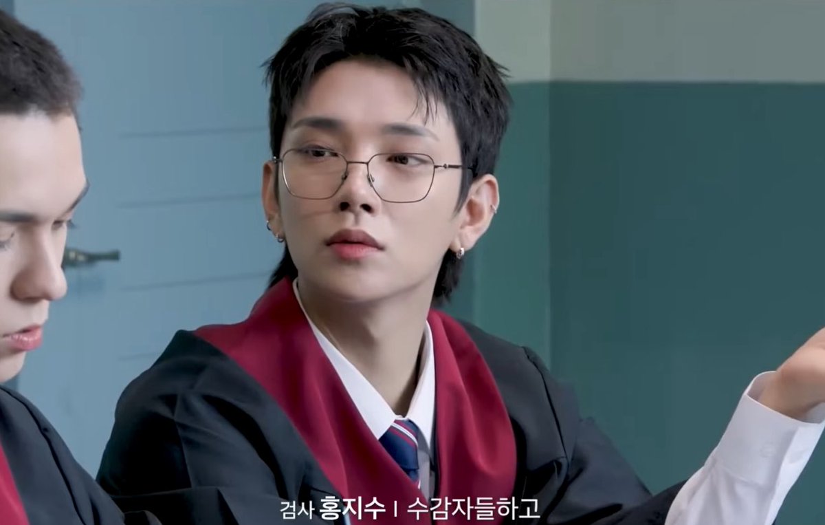 hjszones's tweet image. need him to defend me