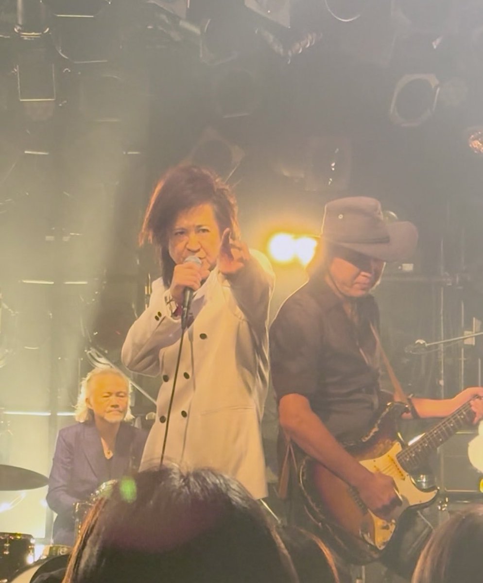 szknmk's tweet photo. 昨日は #東京天神解放地帯2025 へ。80年代福岡で行われていたアマチュアバンドのイベント『天神開放地帯』を #広石武彦 の還暦記念に渋谷で開催。同窓会的雰囲気ではなく過去を見つめ直し未来へと新たな一歩を踏み出すReverse&amp;Rebirth的な希望に満ちた明るく楽しい良いイベントでした
#respectupbeat https://t.co/2Ru1liAdWq