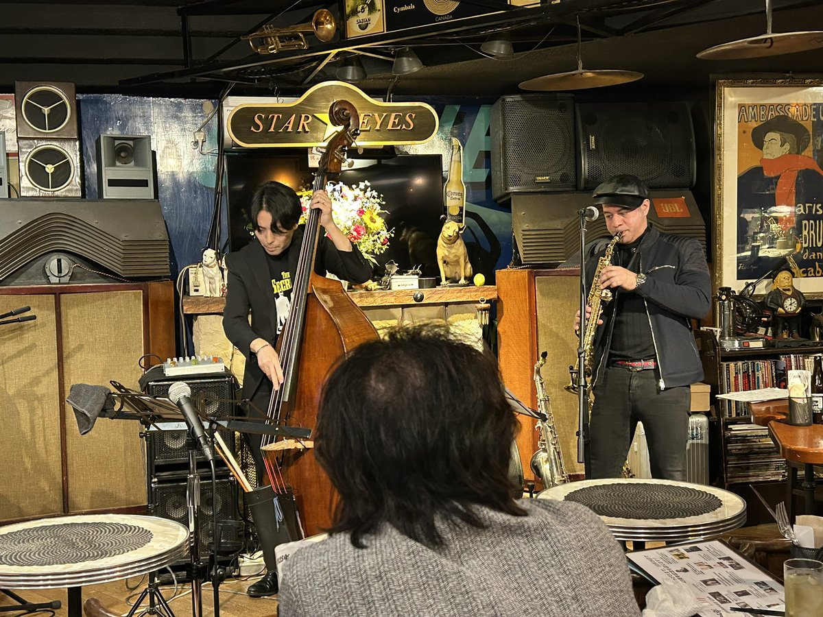 nori_natsuNakai's tweet photo. @djohnishi 
#thenite 

#安部潤 &amp;
#TheSecrets
feat.
#Wakasa 
in
#stareyes 

大西さん
リスナーの皆さま
今夜のLiveも素晴らしいです✨👏 https://t.co/0xhhWE8BfT