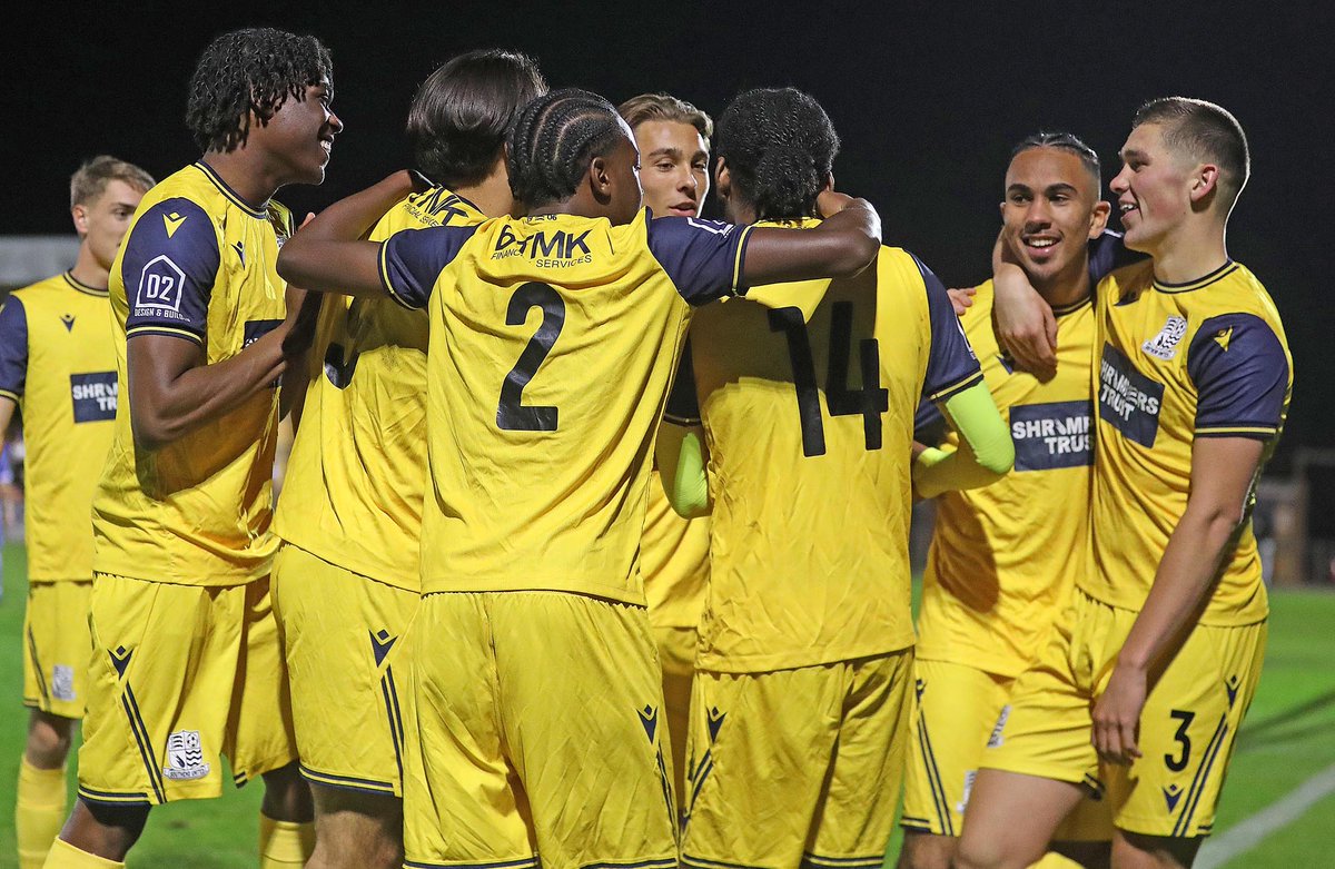 NickyHayesPhotos tweet media