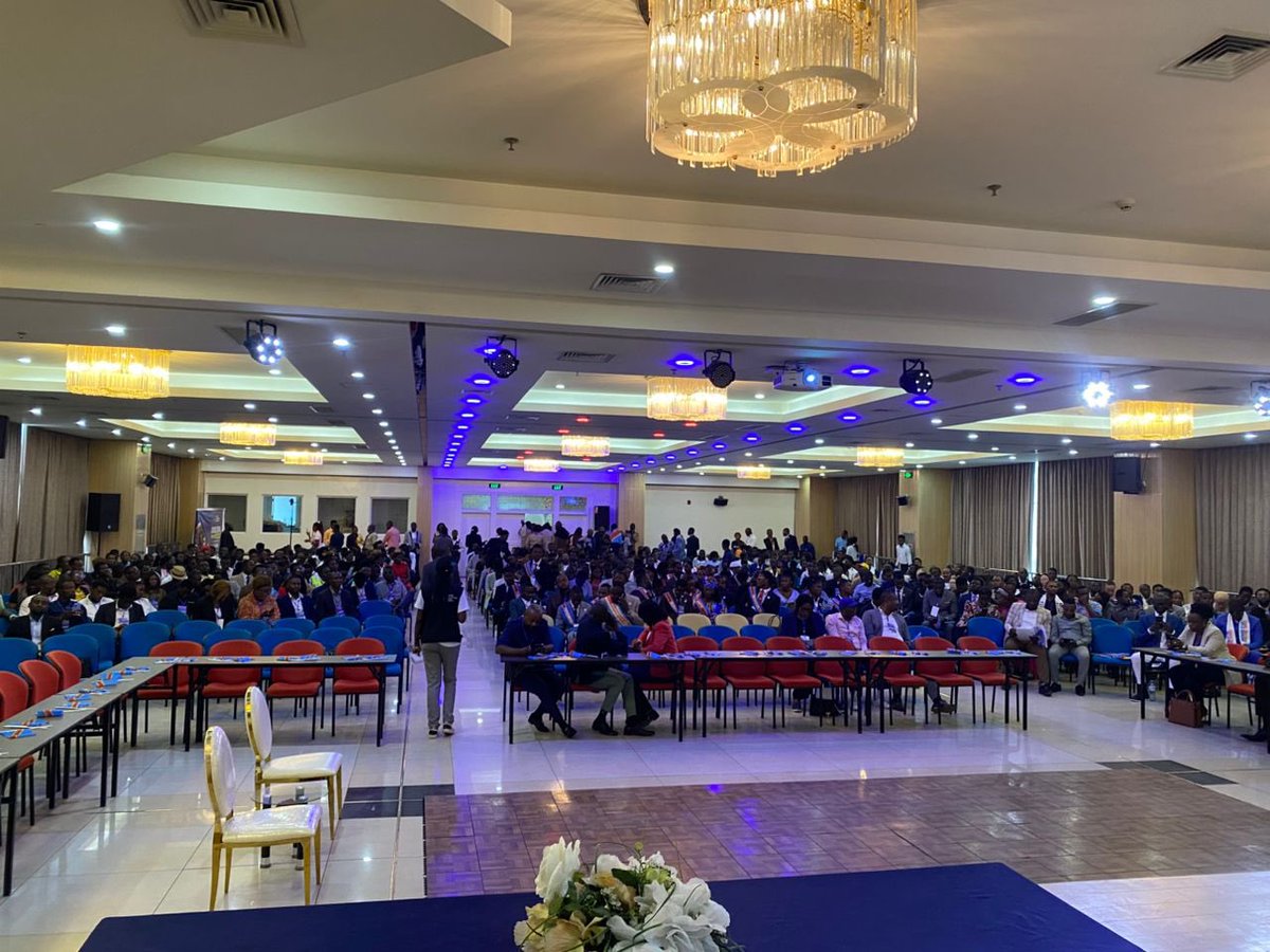 #RDC🇨🇩: Lubumbashi dans la chaleur des consultations de la jeunesse avec S.E <a href="/GraceKutino/">Grace Emie Kutino</a> .

La salle maadini déjà pleine à craquer.