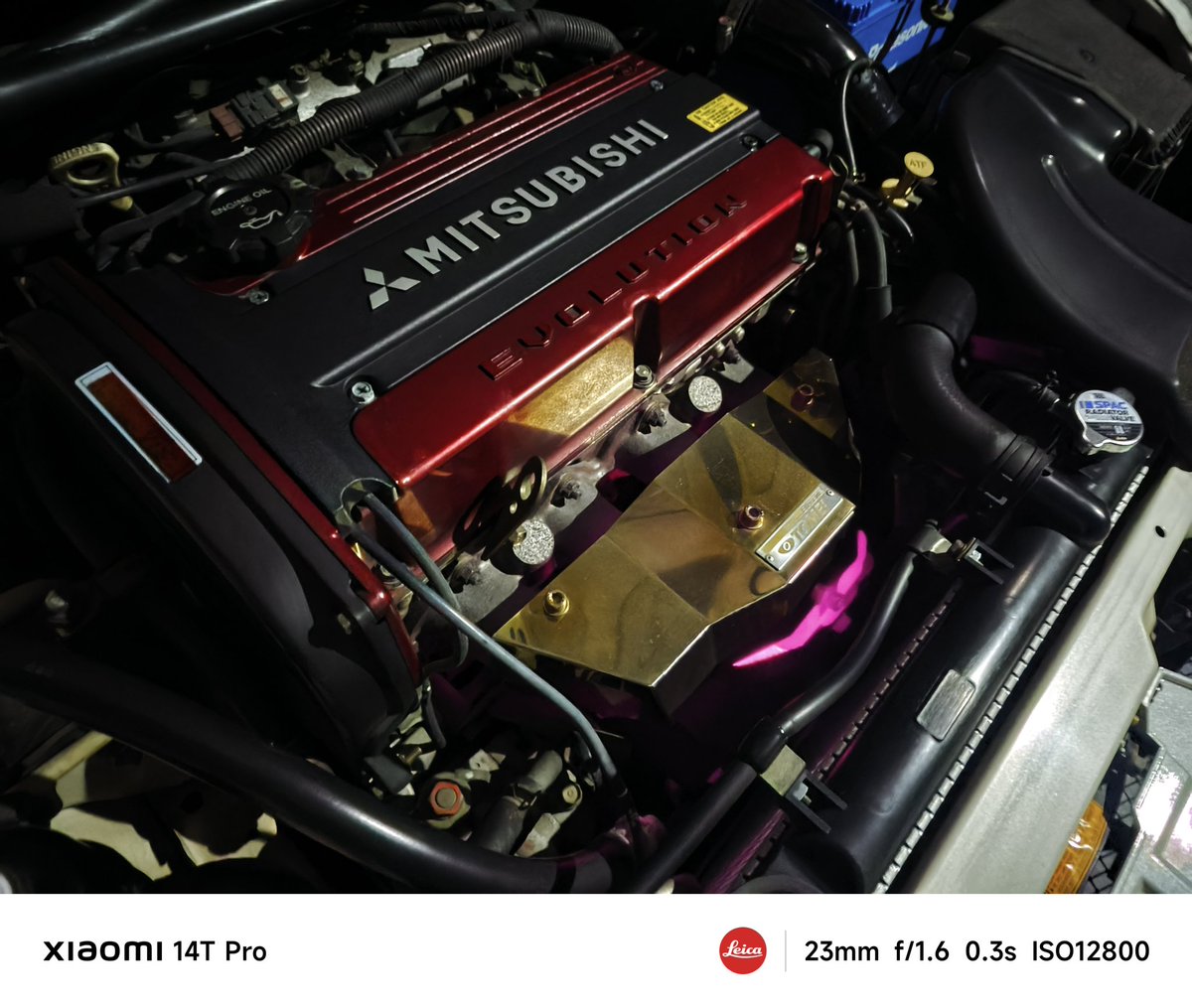 ffr_hq's tweet image. エンジンルームにネオンつけました！
笑笑笑