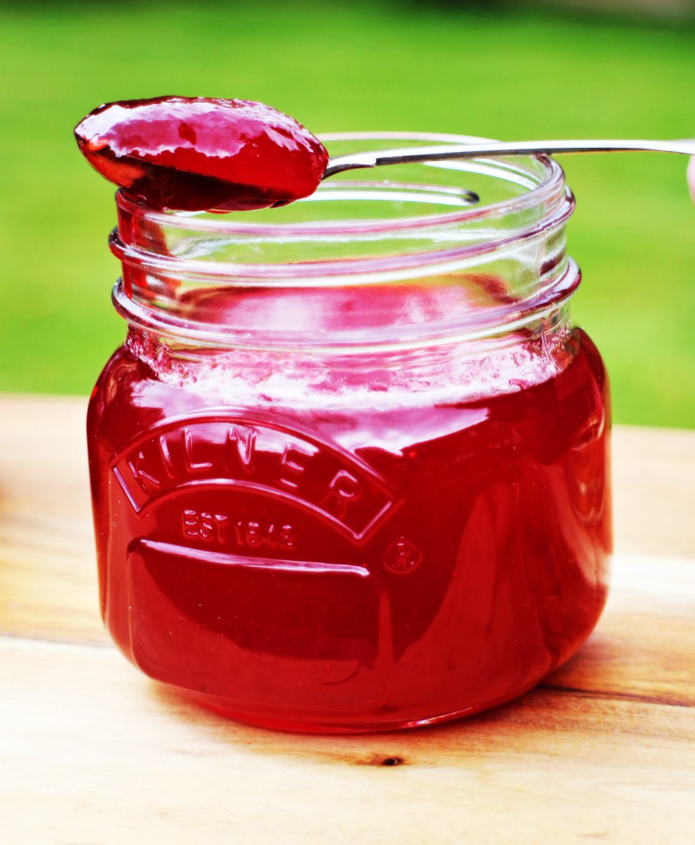 FabFood4All's tweet image. My small batch, Easy Seedless Raspberry Jam uses no pectin &amp;amp; is so quick to make! This gorgeous jam tastes as vibrant as it looks, perfect for a cream tea! fabfood4all.co.uk/easy-seedless-… #raspberryjam #seedless #jam #jamrecipes #raspberry