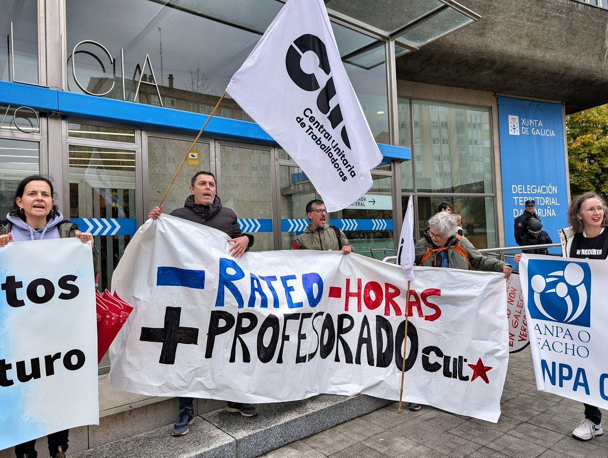 FonsiLoaiza's tweet image. Continúa la huelga general de profesores en Galicia por los 16 años de recortes en la educación pública por parte del PP de Feijóo y Alfonso Rueda en la Xunta. Silencio mediático.